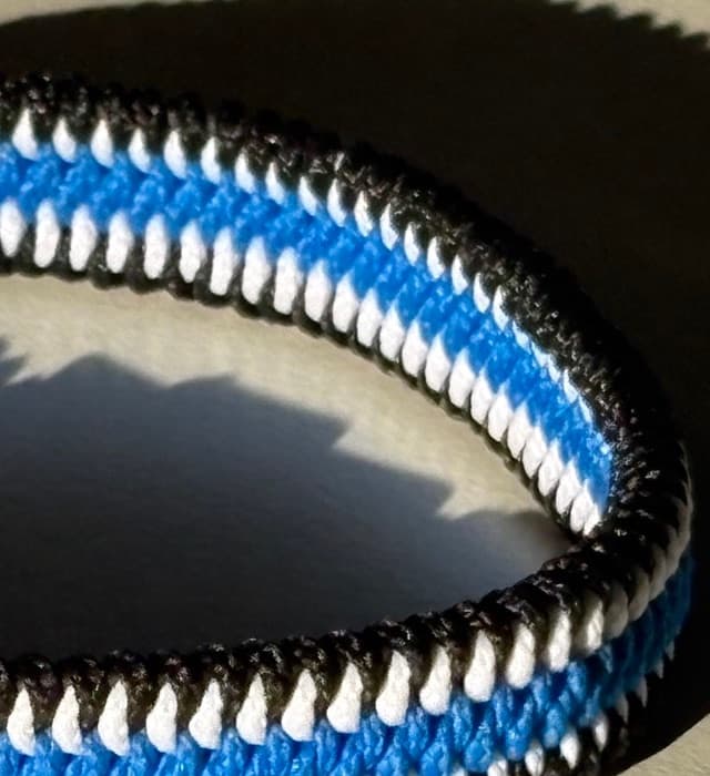 Blue · white · black